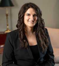 Mia Wolfe, Associate